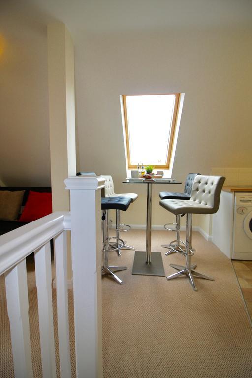 Appartamento Amberblue@Epsom Esterno foto