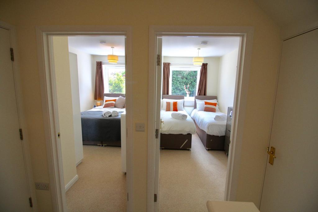 Appartamento Amberblue@Epsom Esterno foto