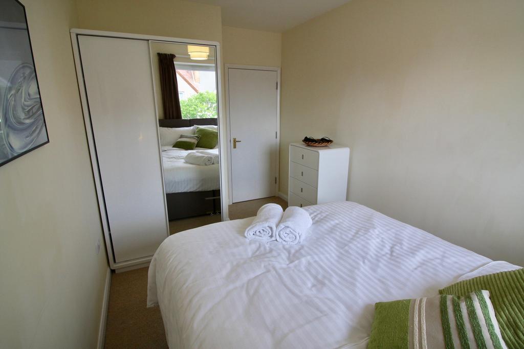 Appartamento Amberblue@Epsom Esterno foto
