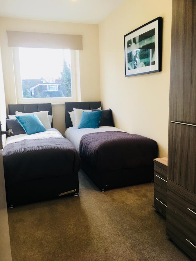 Appartamento Amberblue@Epsom Esterno foto